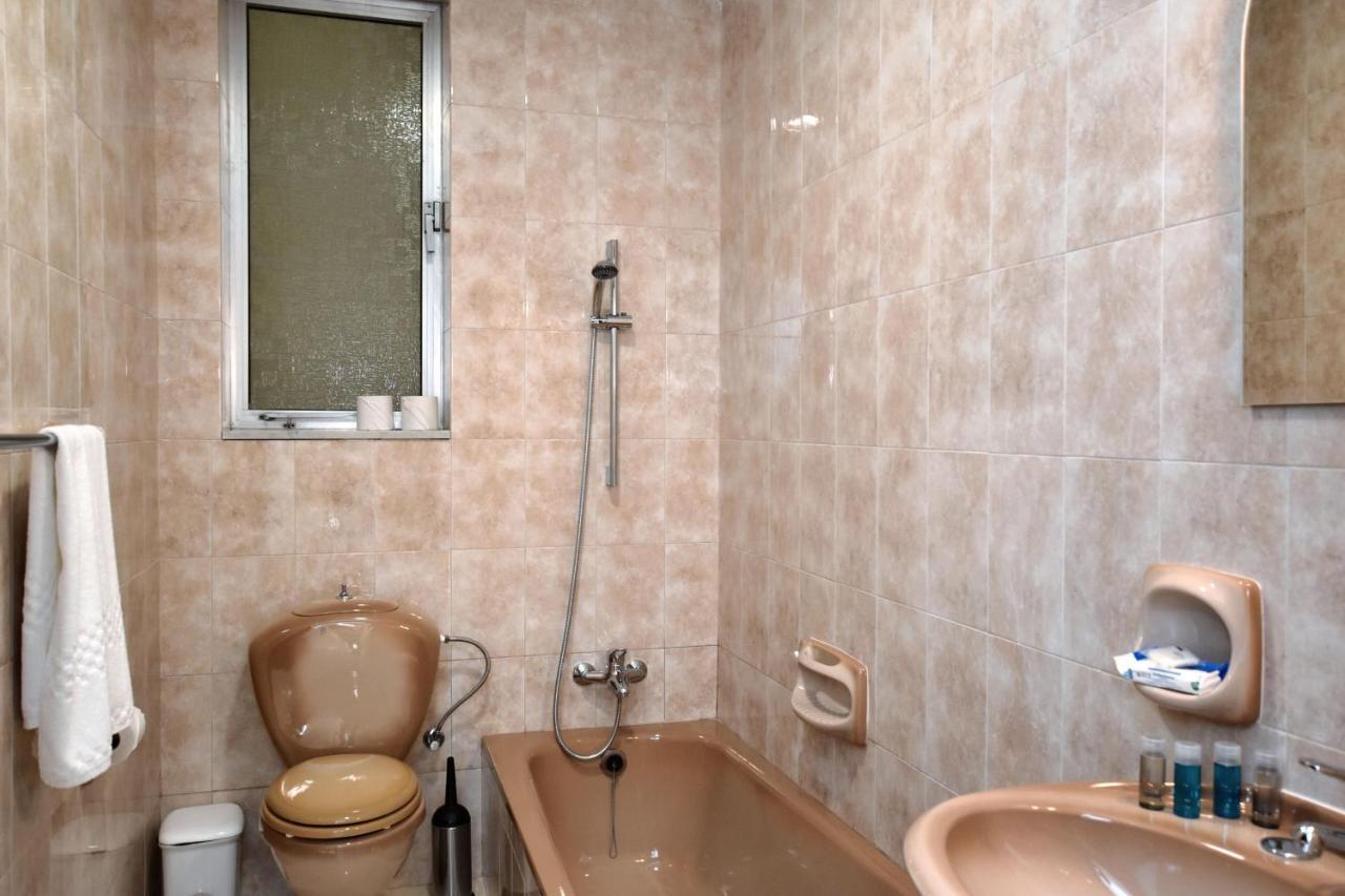 2 Bedroom, Central And Spacious Apartment With Sea View - 2 Msida Esterno foto