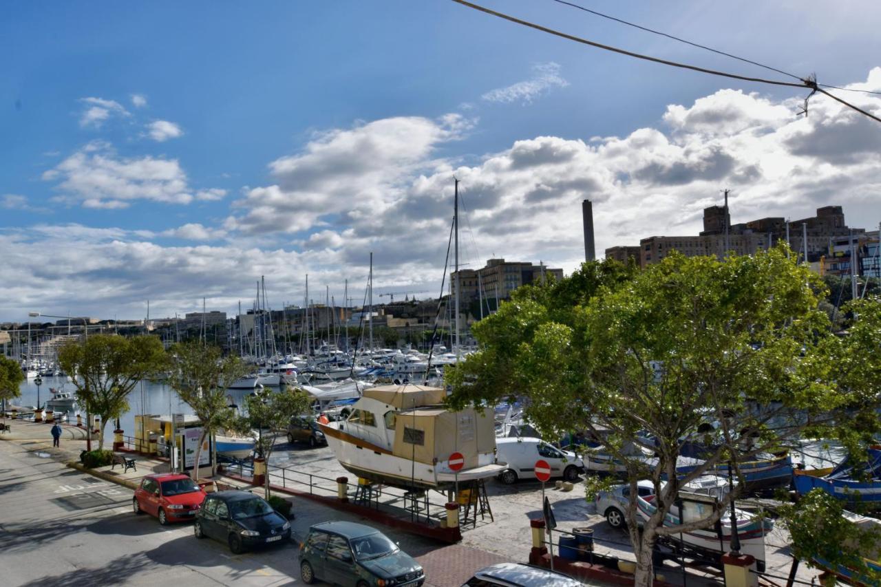 2 Bedroom, Central And Spacious Apartment With Sea View - 2 Msida Esterno foto