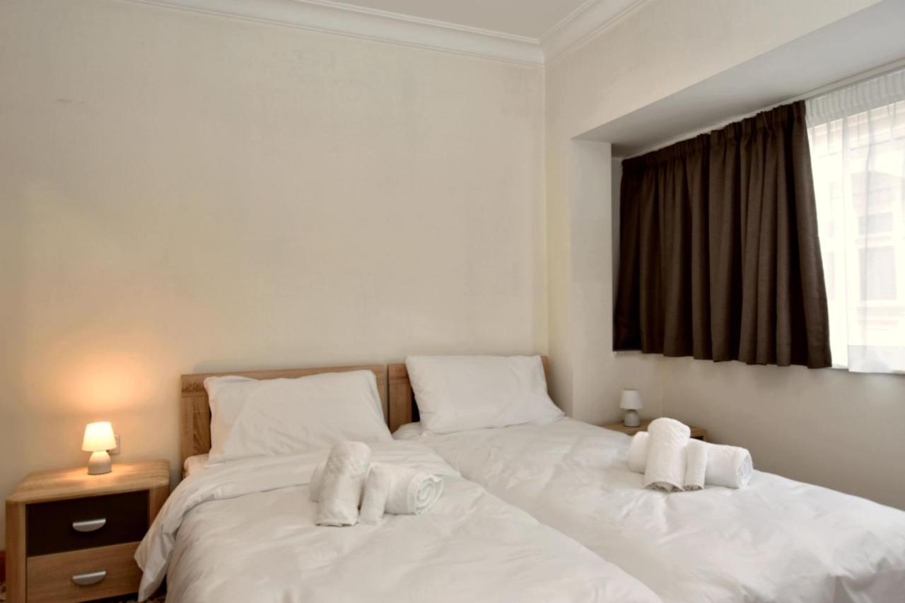 2 Bedroom, Central And Spacious Apartment With Sea View - 2 Msida Esterno foto